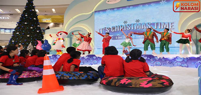 Wisatawan yang Berkunjung pada Hari Natal
